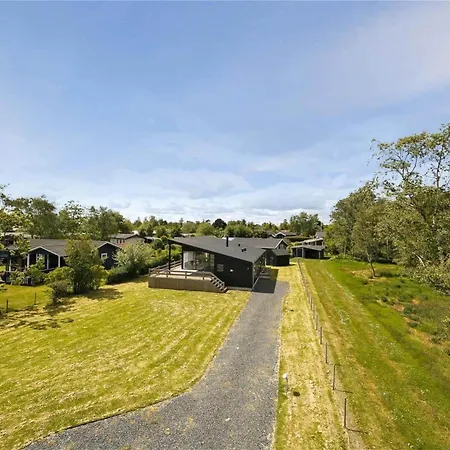 40123-juelsminde-ved-diget-3 *