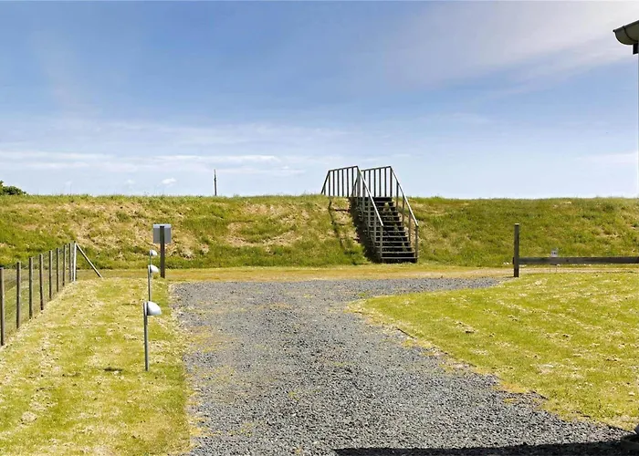 40123-juelsminde-ved-diget-3 *